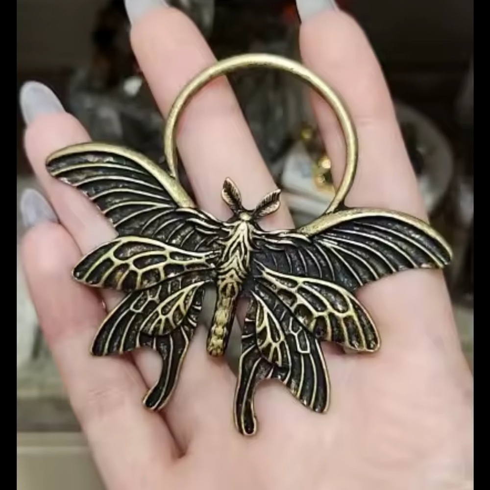Vintage Gothic Butterfly Hair Stick – Metal Nordic Punk Headdress - Picture 7 of 9